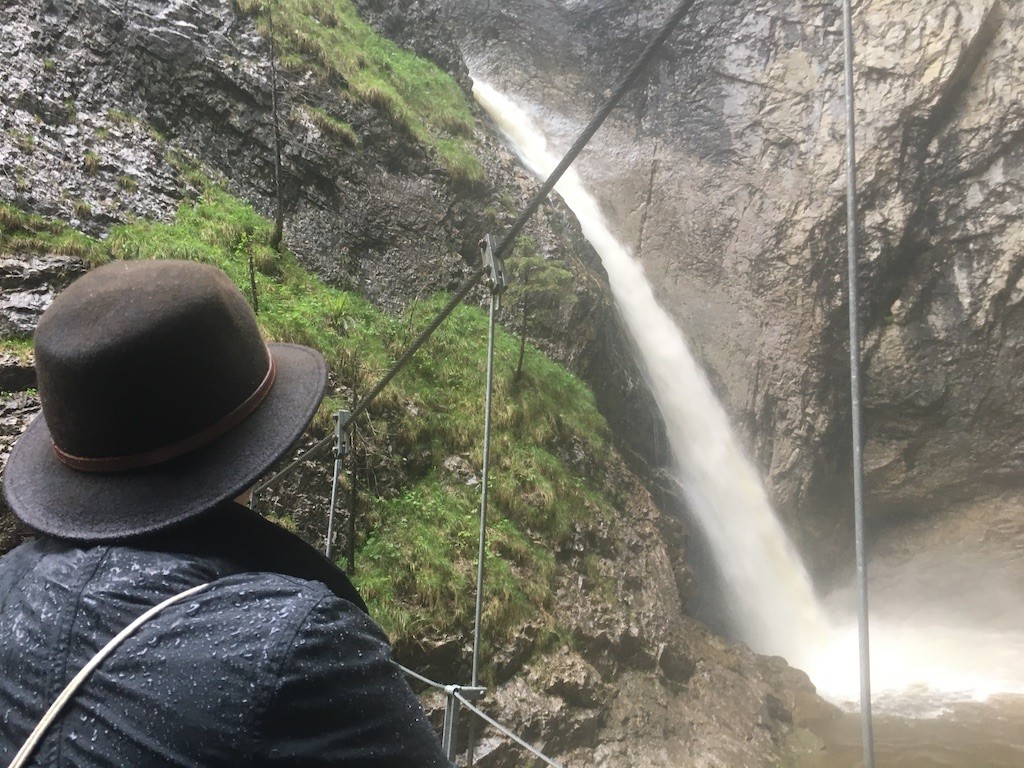 Hella Schnider: Blick auf den Wasserfall Chessiloch