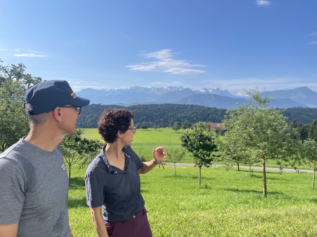 Aussicht Ober Dottenberg, Adligenswil mit Gisela WidmerReichlin